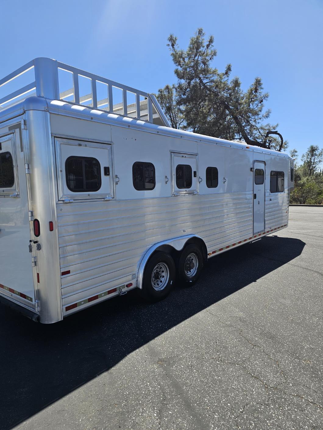 2009 Hart GN 4H Horse Trailer