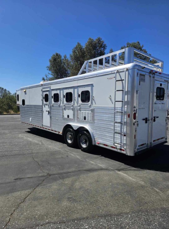 2009 Hart GN 4H Horse Trailer