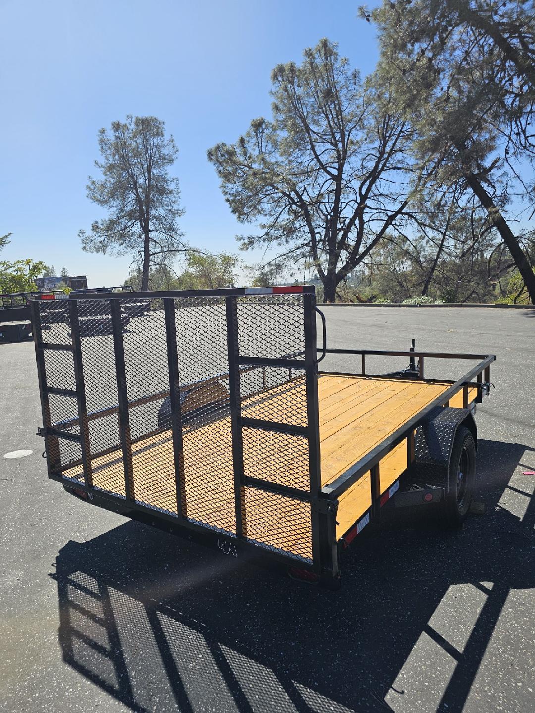 2027 R & J BP 7 x 12 UTILITY SA Utility