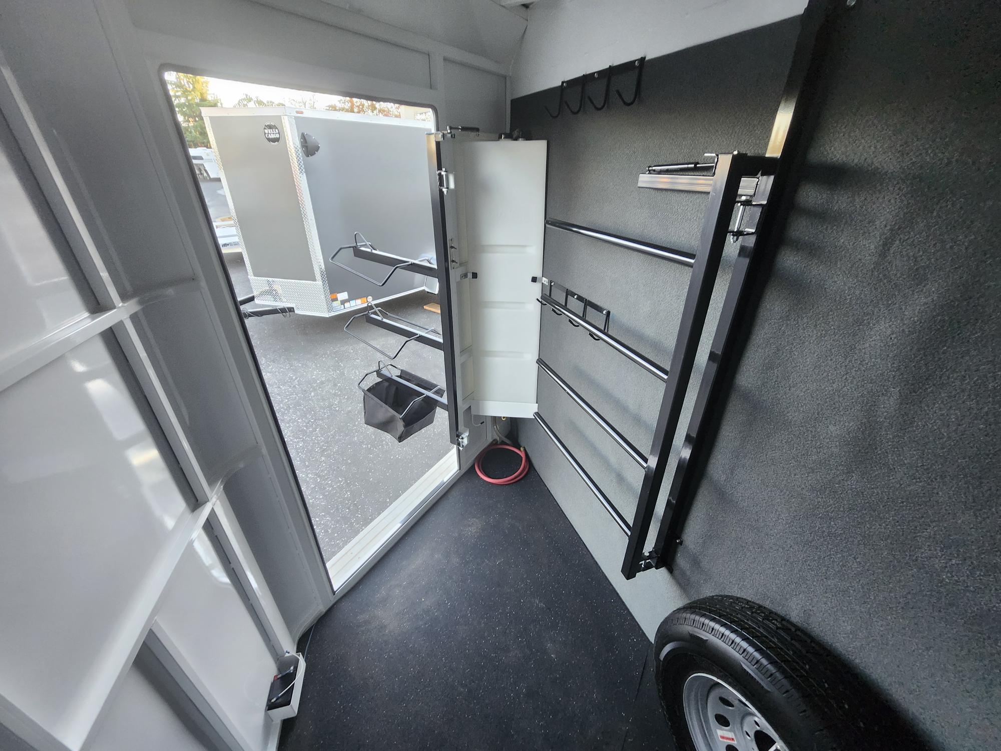 2022 Trails West BP 2H CLASSIC II WB Horse Trailer