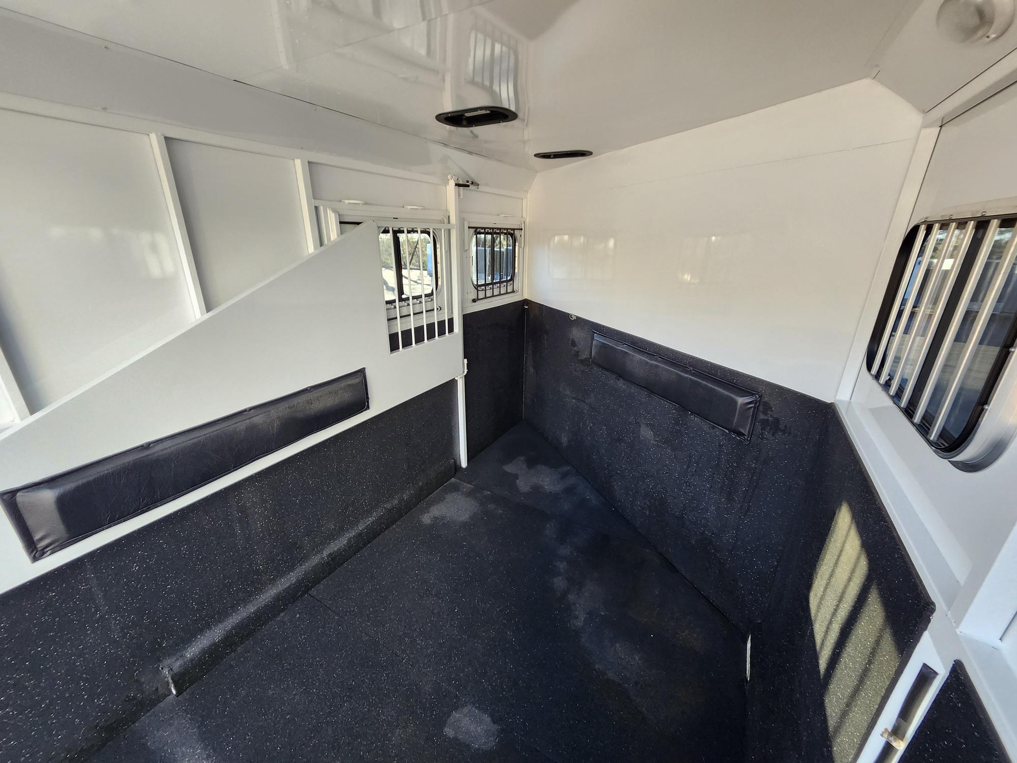 2015 Trails West BP 2H Sierra II WB Horse Trailer