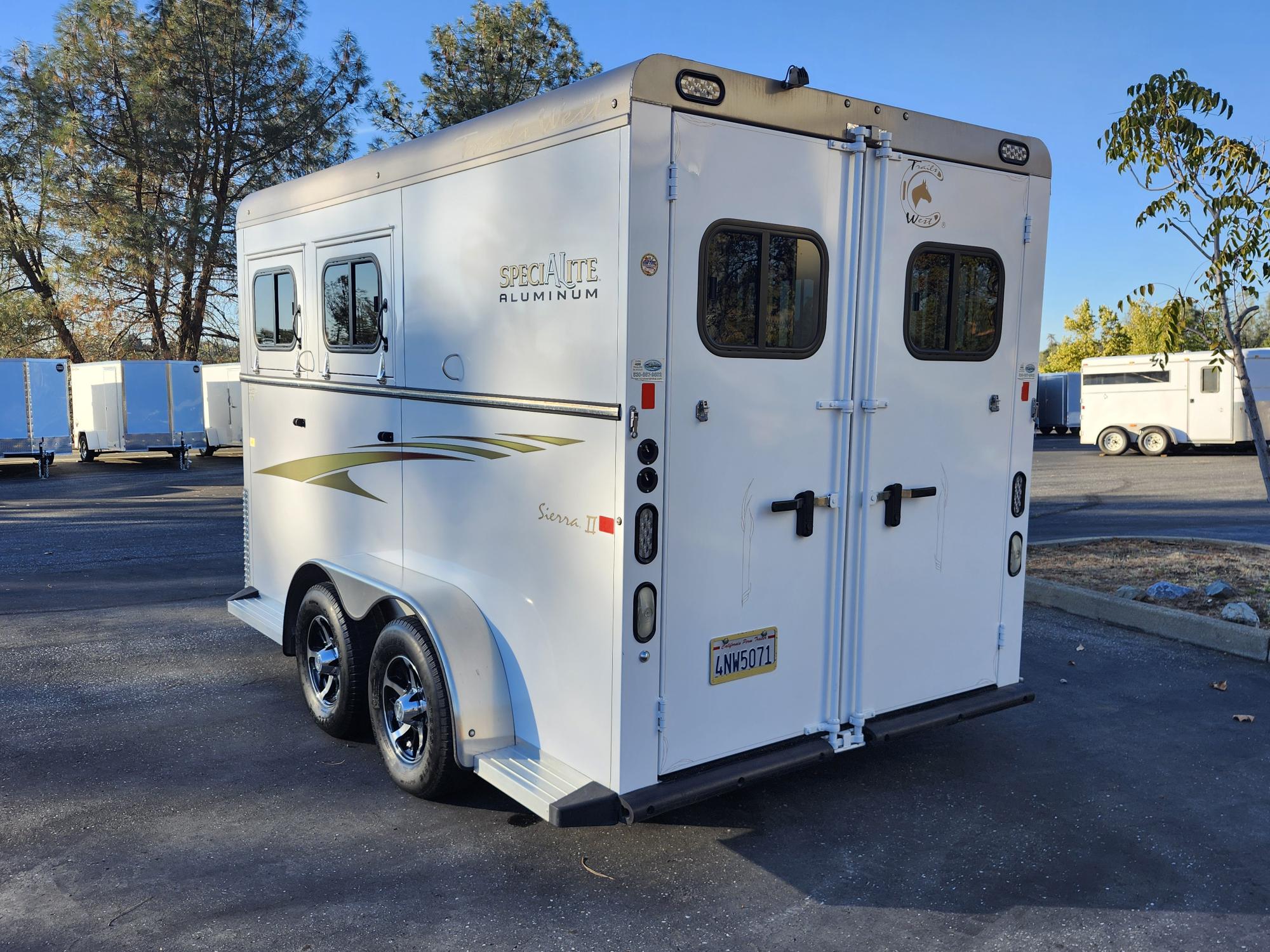 2015 Trails West BP 2H Sierra II WB Horse Trailer