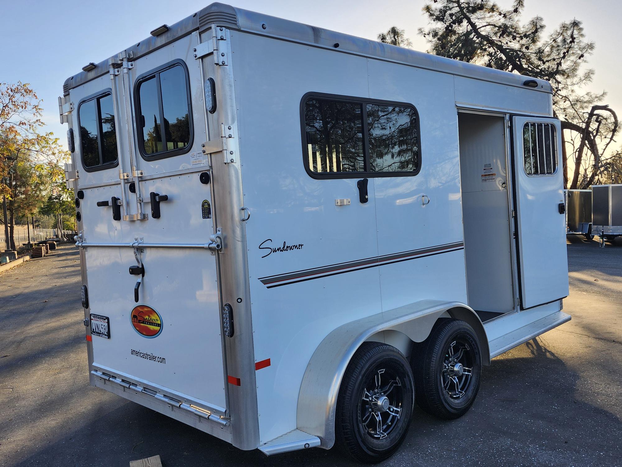 2023 Sundowner BP 2H CHARTER TRSE Horse Trailer