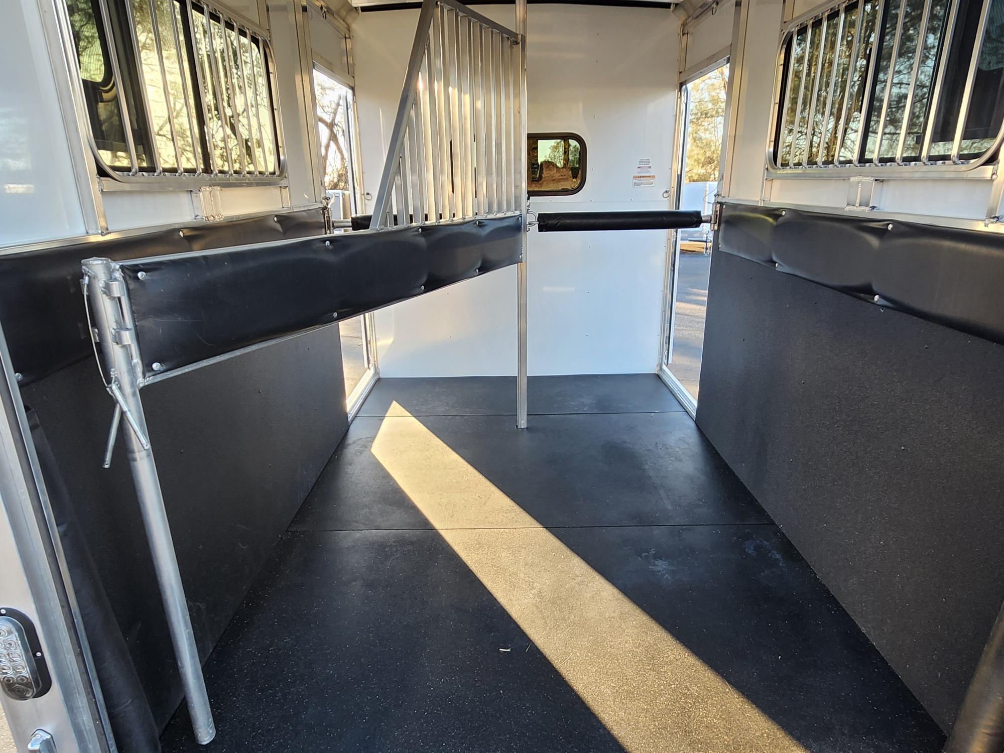 2023 Sundowner BP 2H CHARTER TRSE Horse Trailer