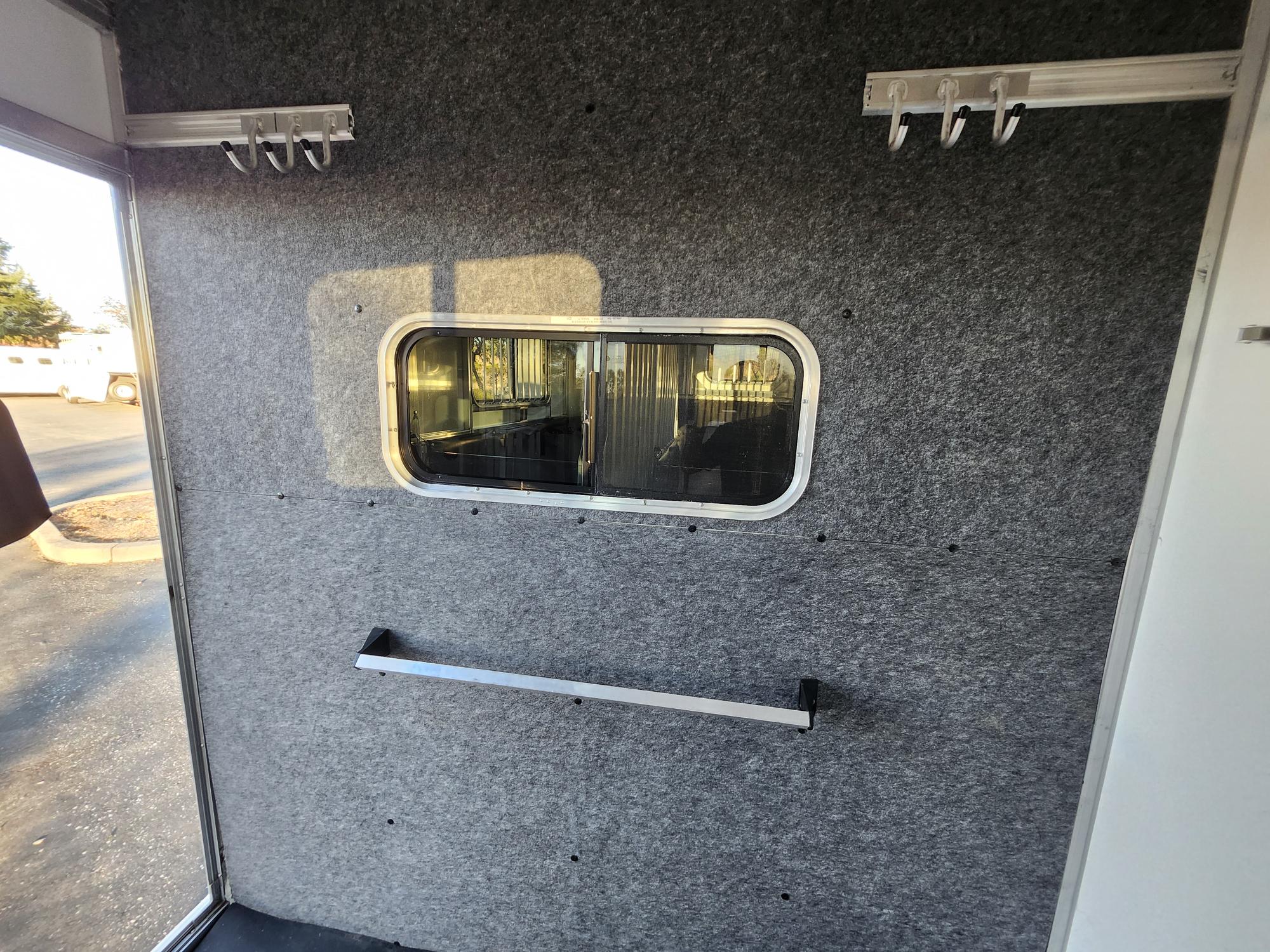 2023 Sundowner BP 2H CHARTER TRSE Horse Trailer