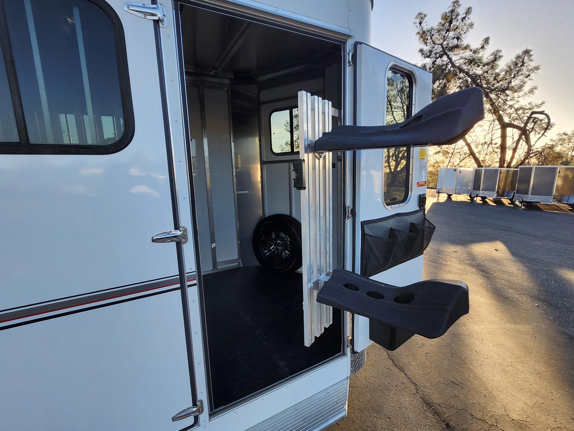 2023 Sundowner BP 2H CHARTER TRSE Horse Trailer