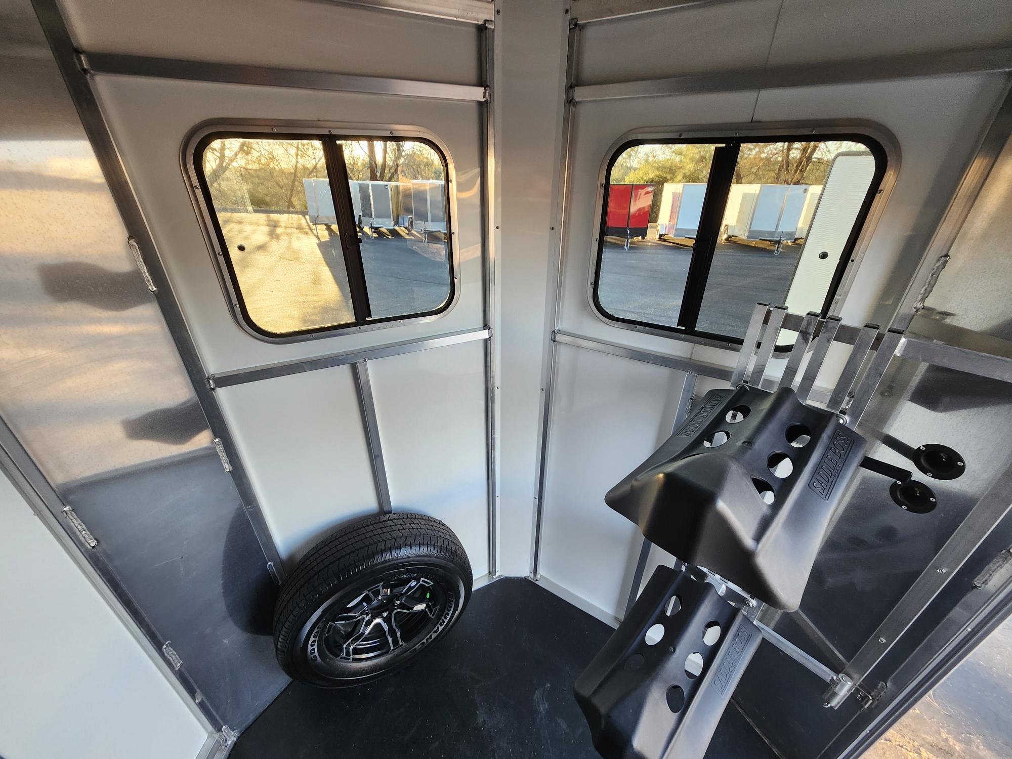 2023 Sundowner BP 2H CHARTER TRSE Horse Trailer