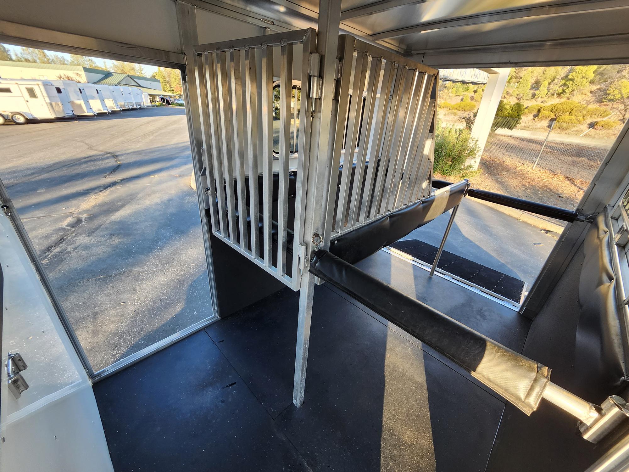 2023 Sundowner BP 2H CHARTER TRSE Horse Trailer
