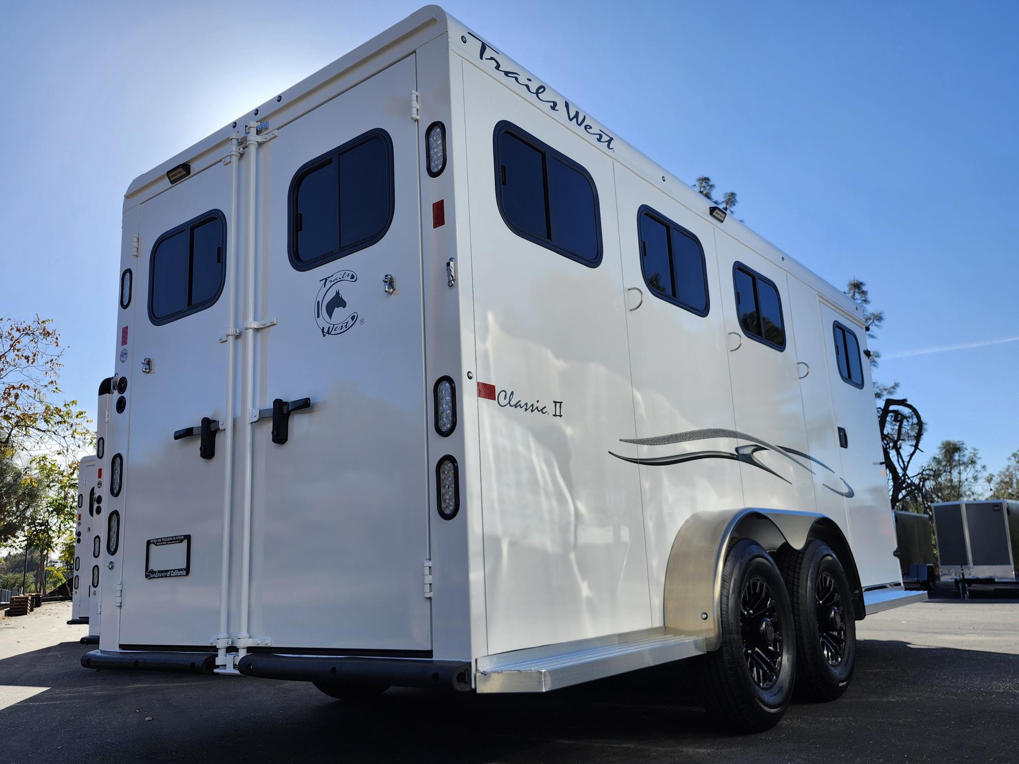 2027 Trails West BP 3H CLASSIC II Horse Trailer